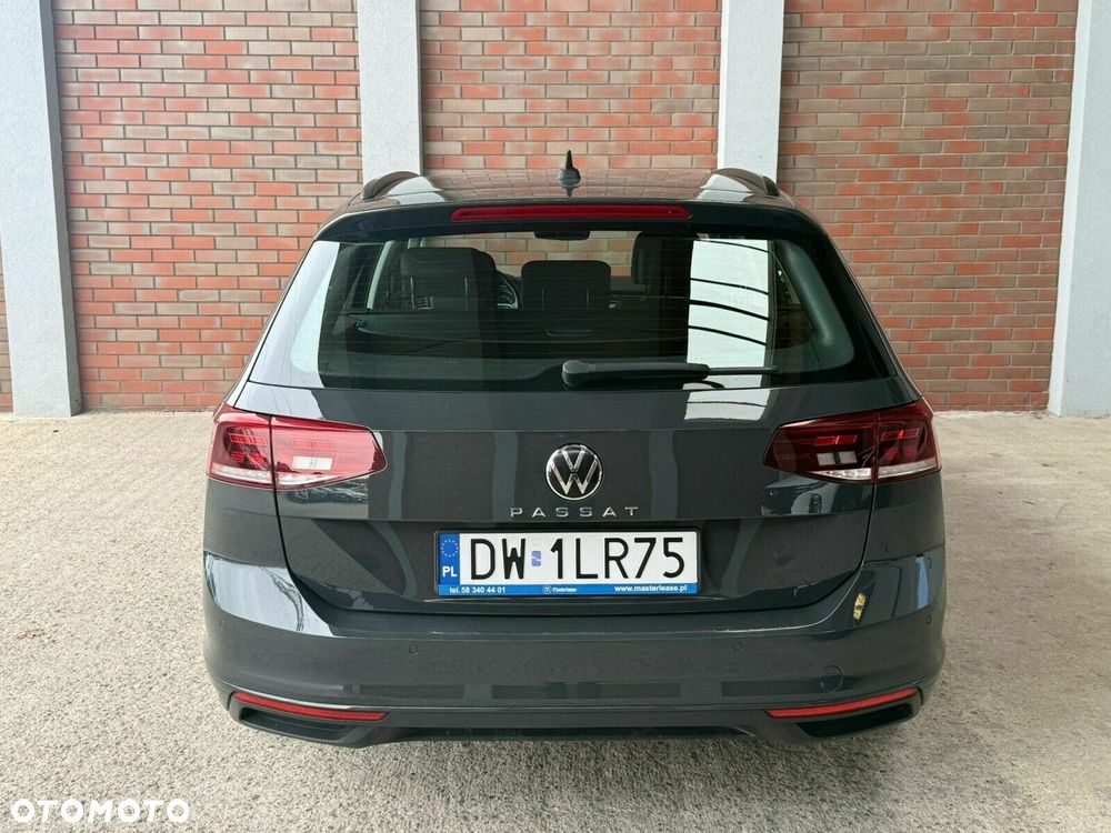 Volkswagen Passat - 5