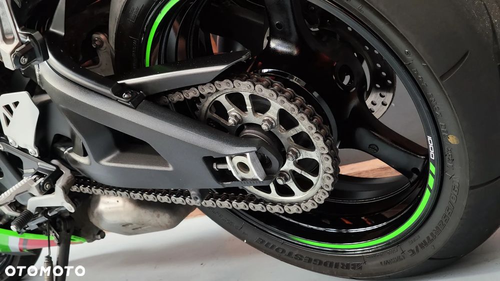 Kawasaki ZX - 33