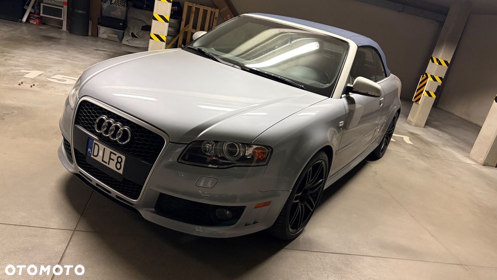 Audi RS4 Cabrio Standard - 10