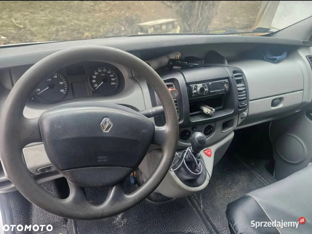 Renault Trafic - 11