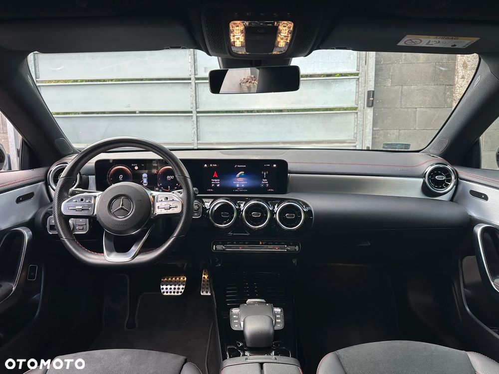 Mercedes-Benz CLA 200 AMG Line 7G-DCT - 32