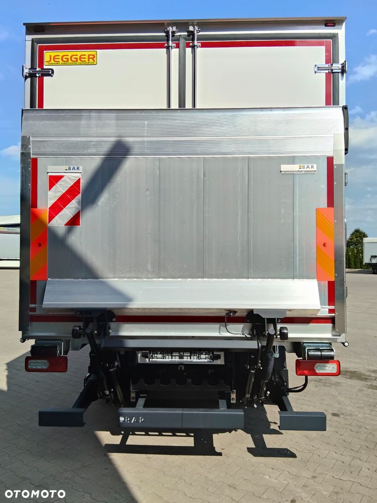 Isuzu F14N JEGGER - 12