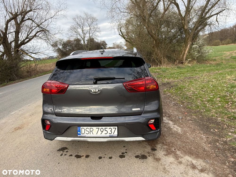 Kia Niro 1.6 GDI PHEV 2WD OPF Edition 7 - 10