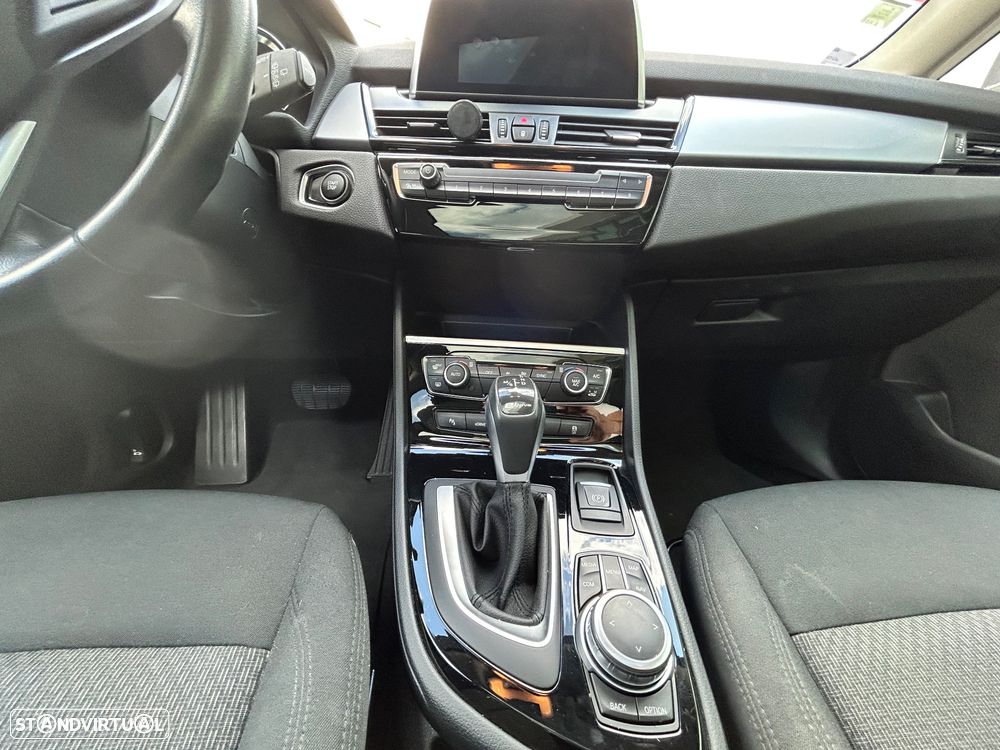 BMW 225xe Active Tourer - 26