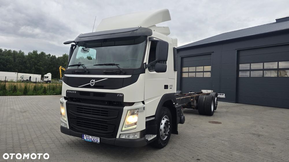 Volvo FM 370 6x2 rama do zabudowy, beczka asenizacyjna mleko laweta full air oś skrętna niski przebieg! - 37