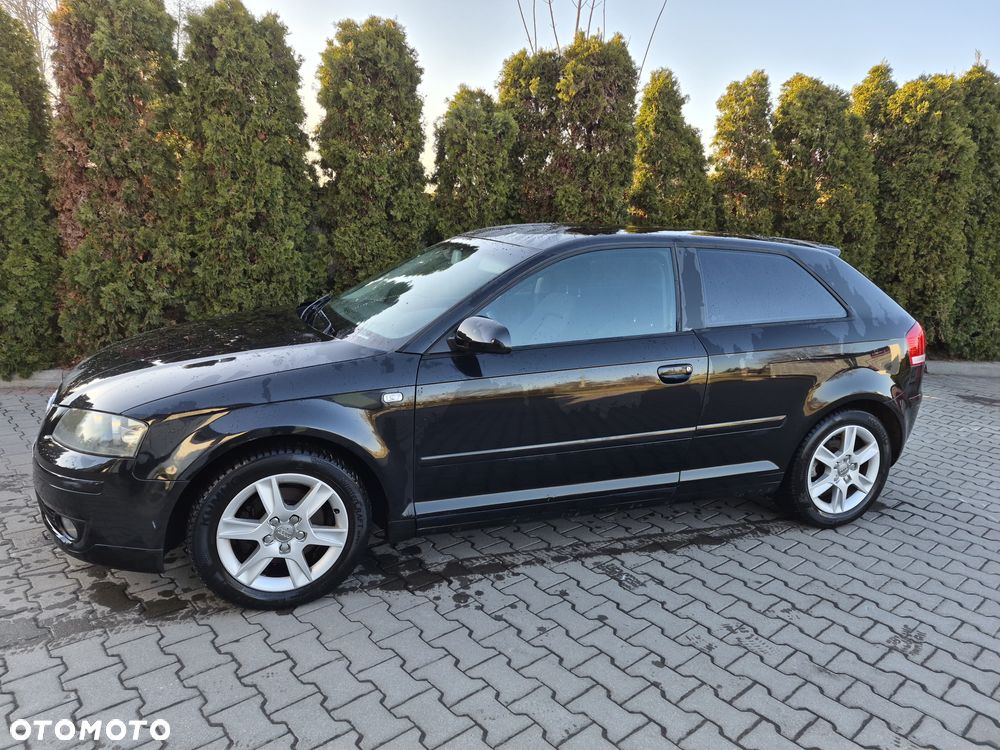 Audi A3 3-drzwiowe 2.0 FSI Ambiente - 1