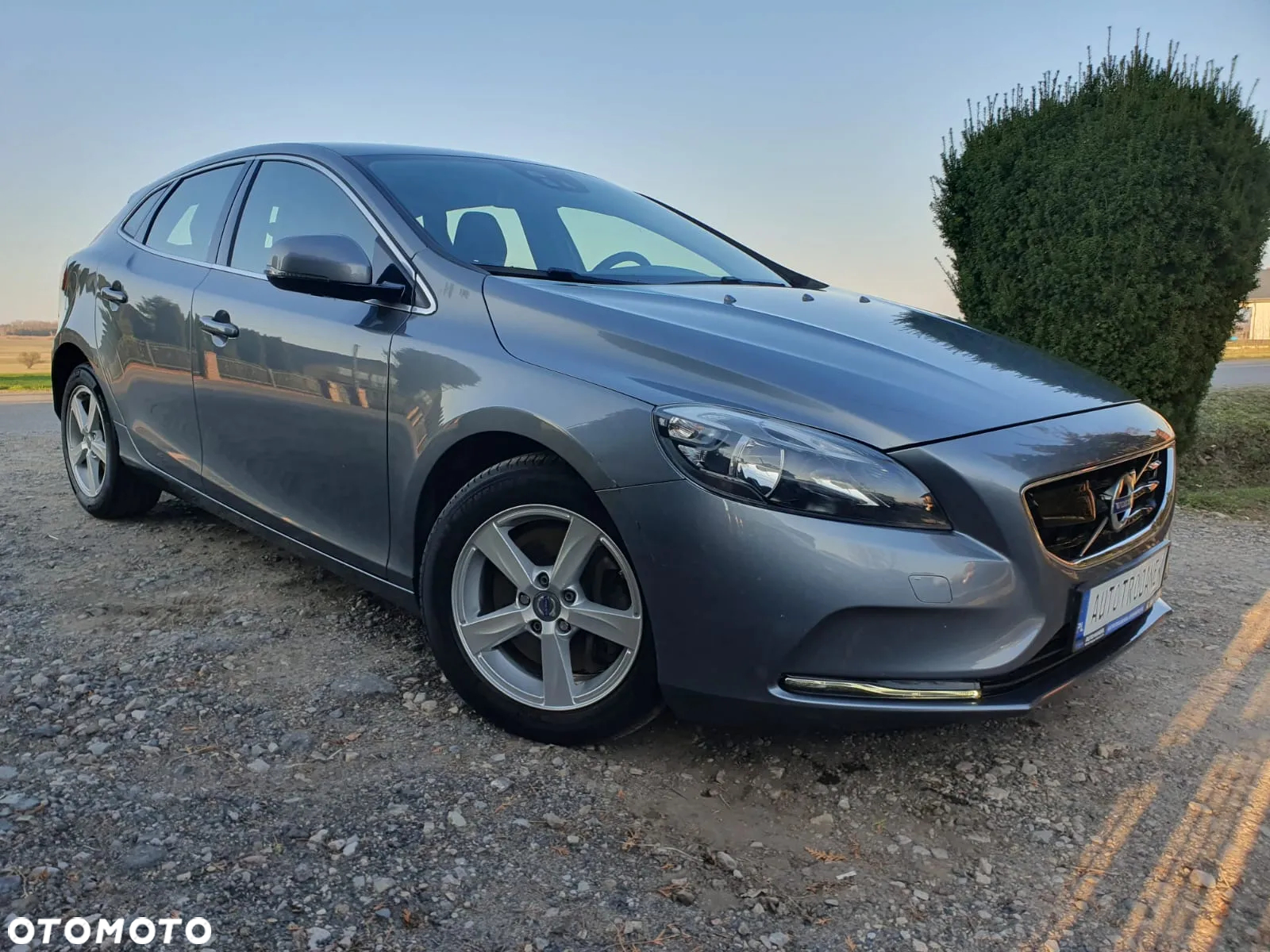 Volvo V40 D4 Drive-E Momentum - 10