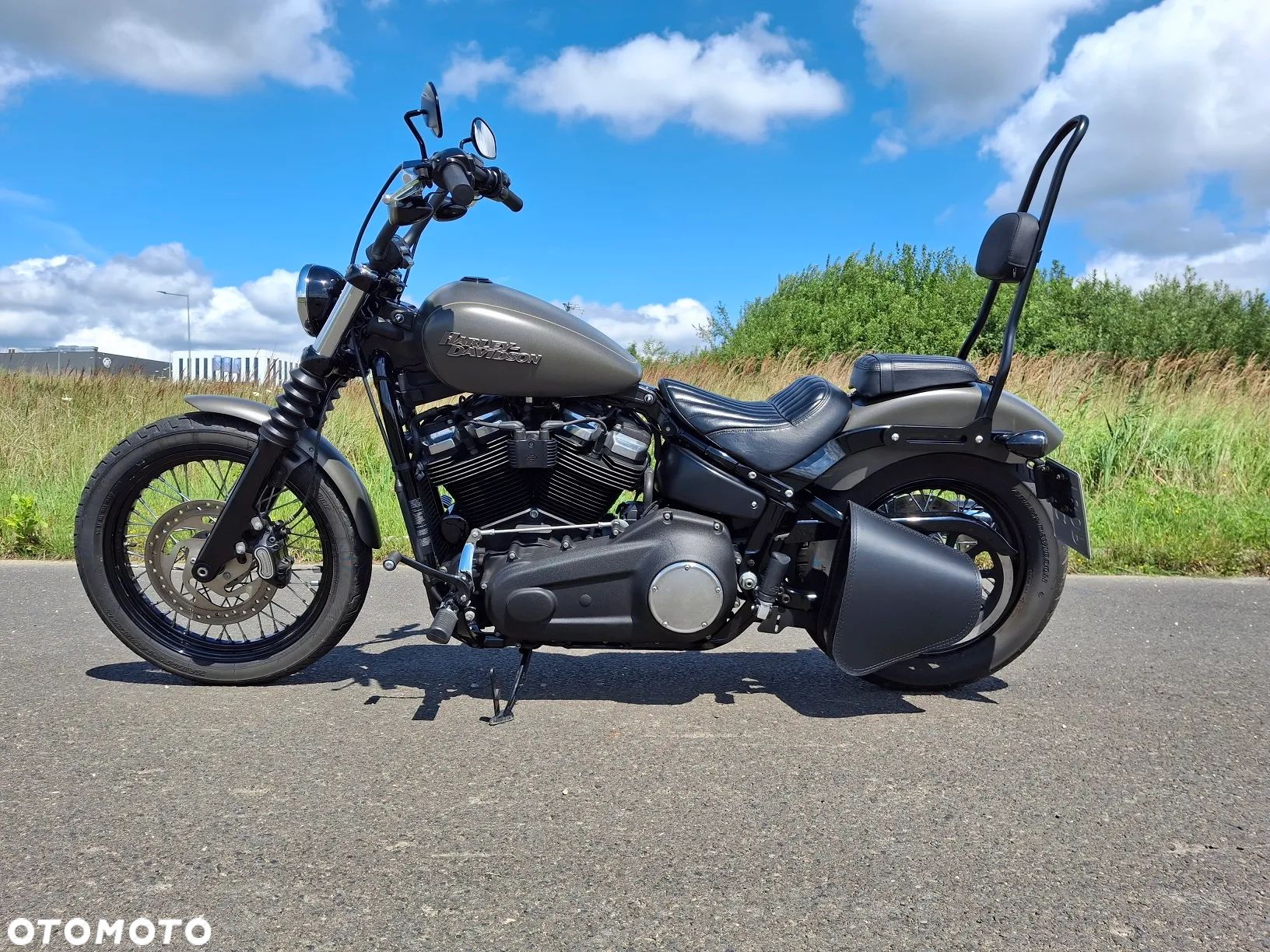 Harley-Davidson Softail Street Bob - 1