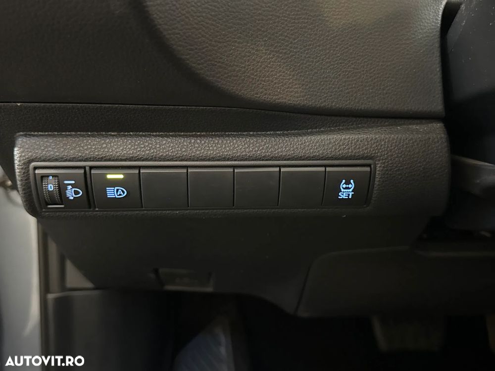 Toyota Corolla - 16
