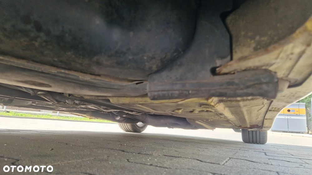 BMW Seria 3 - 34