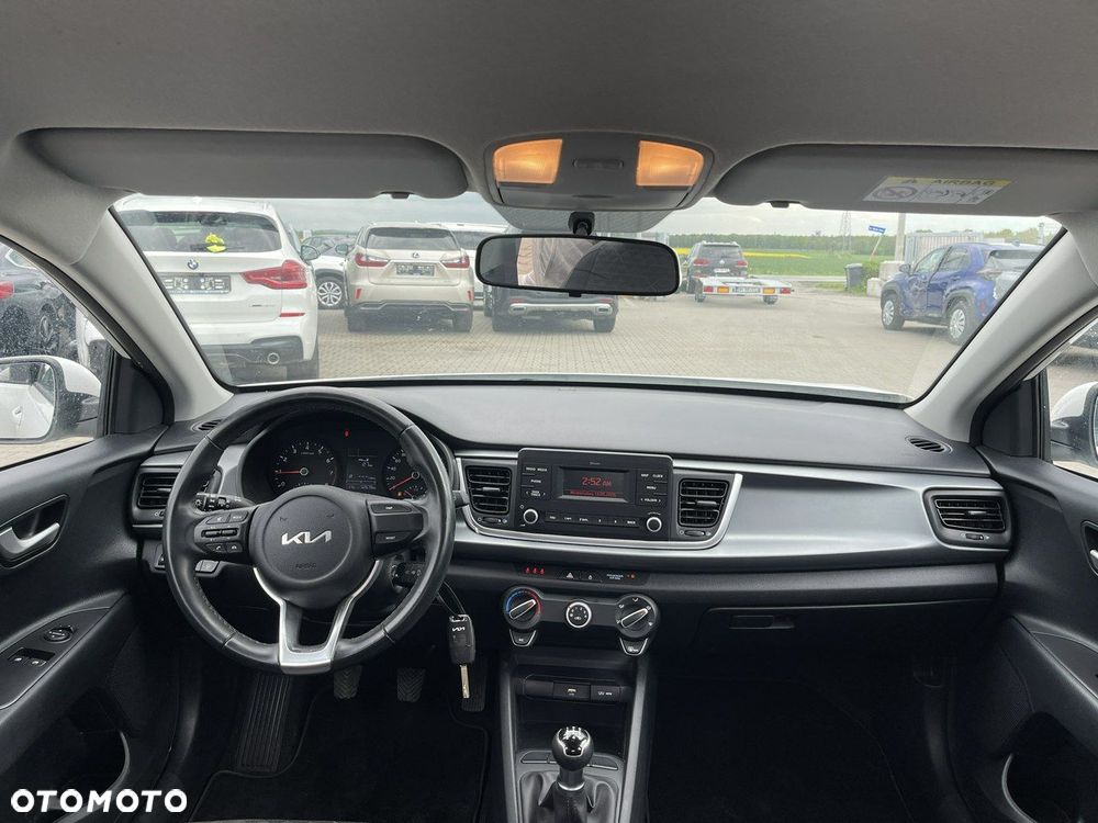 Kia Rio 1.2 M - 8