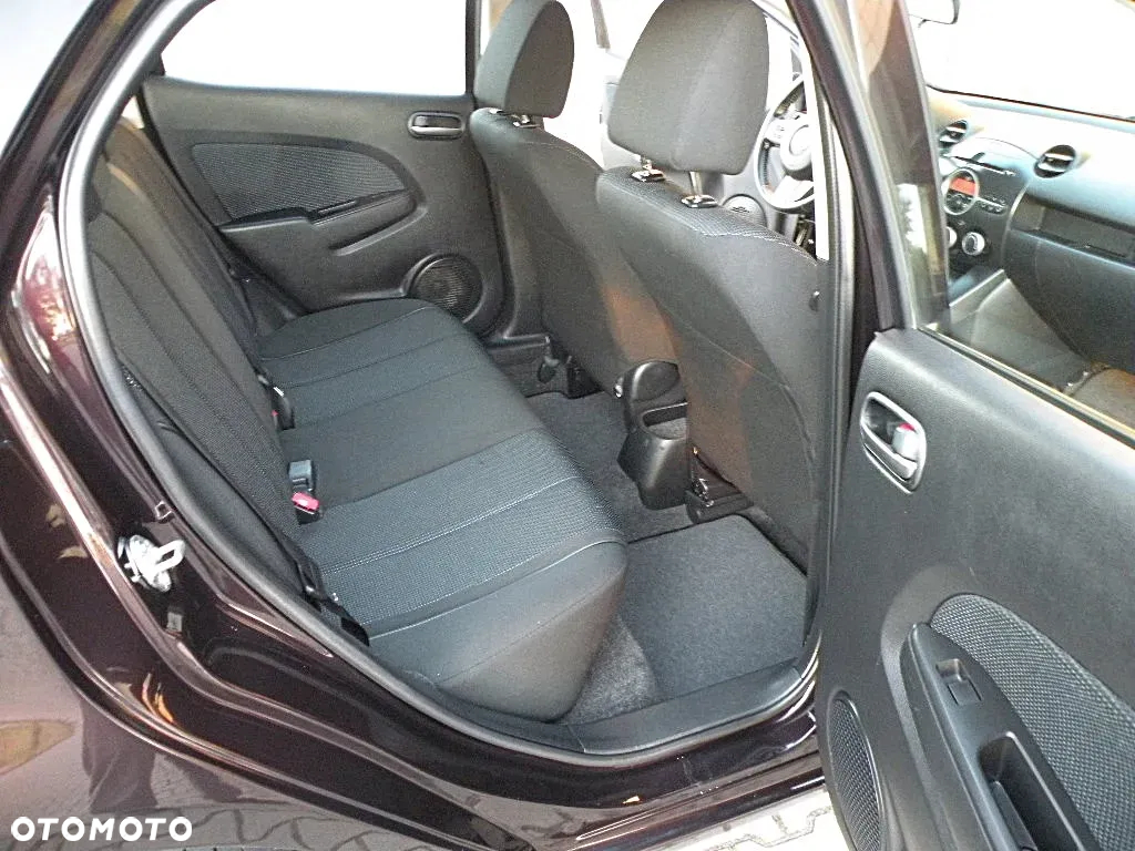 Mazda 2 1.3 Exclusive - 30