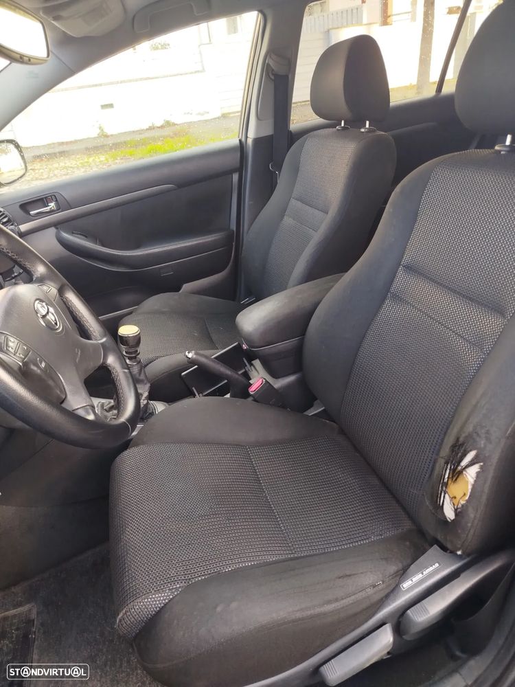 Toyota Avensis SW 2.0 D-4D GPS - 9