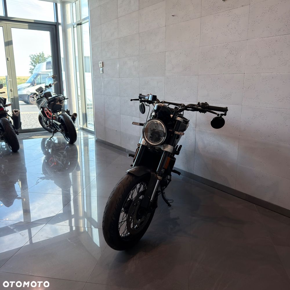 Husqvarna Svartpilen - 4