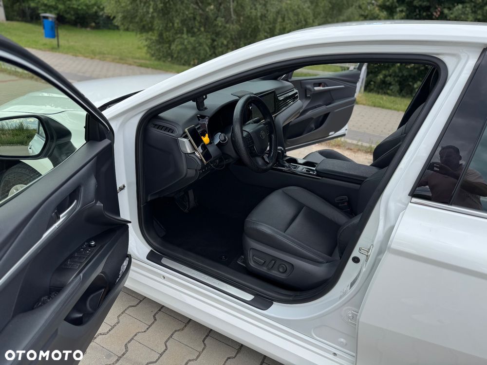 Toyota Camry 2.5 Hybrid Dynamic Force Comfort e-CVT - 11