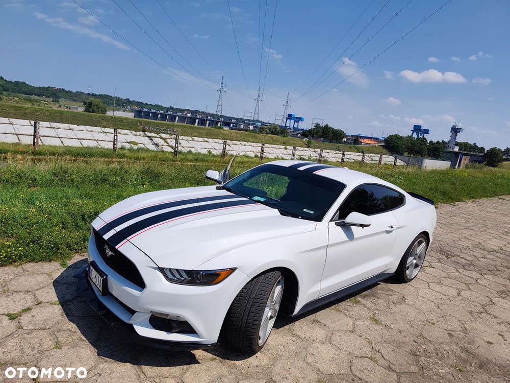 Ford Mustang 2.3 EcoBoost - 40