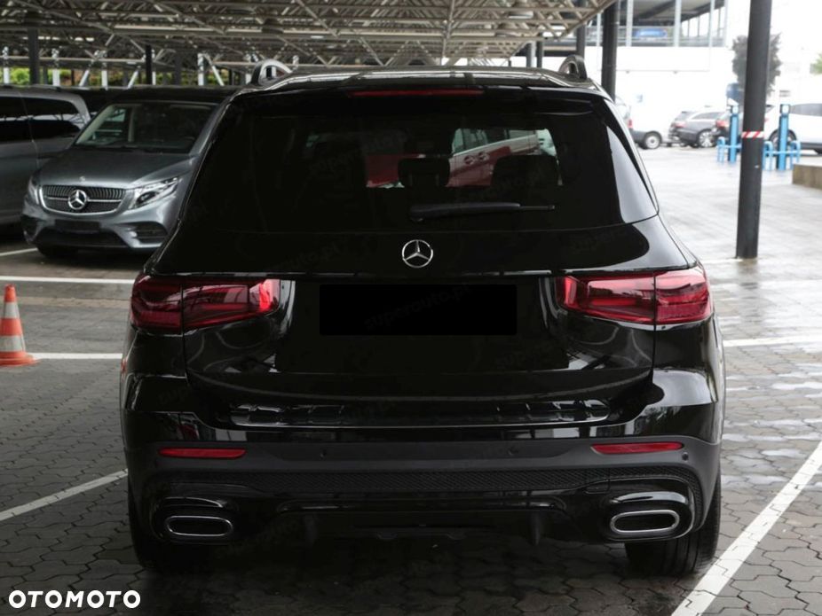 Mercedes-Benz GLB 200 AMG Line 7G-DCT - 4