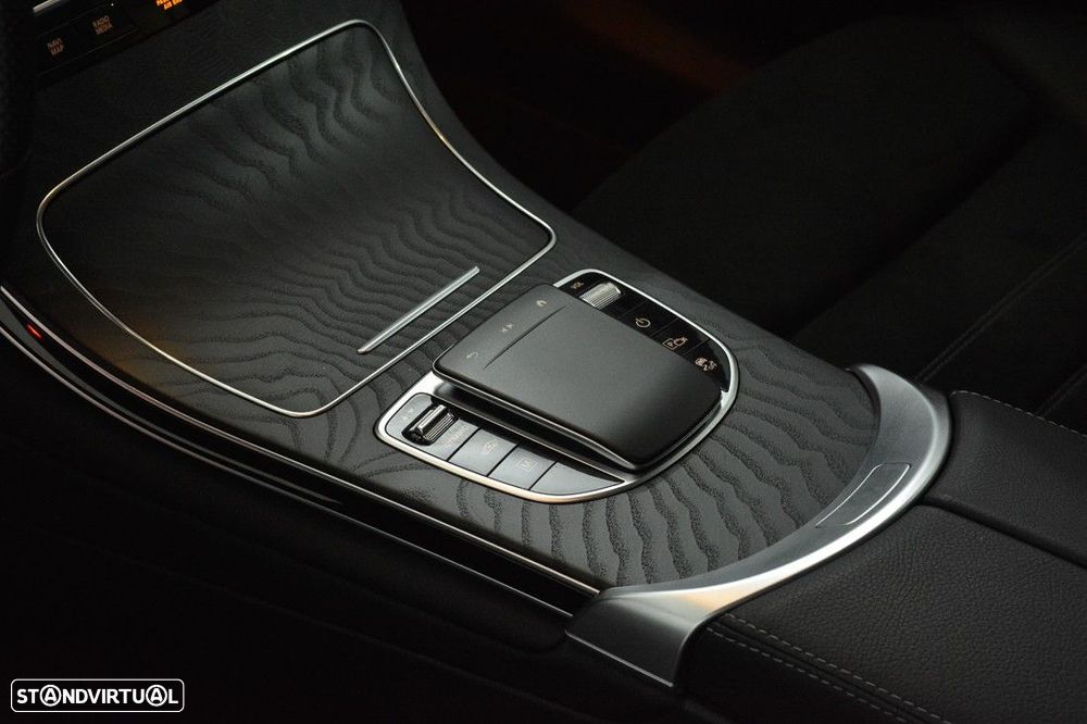 Mercedes-Benz GLC 300 de 4Matic - 21