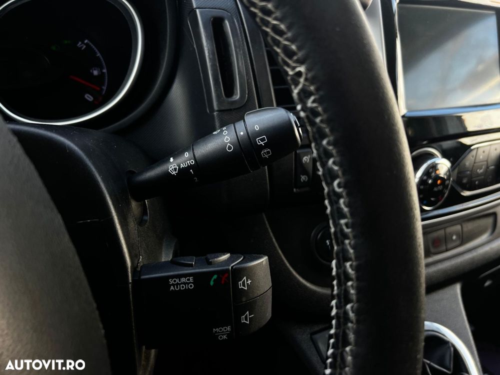 Opel vivaro - 13