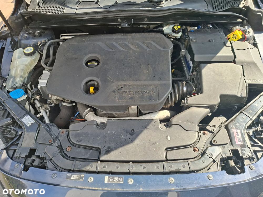 Volvo V40 D2 Momentum - 27