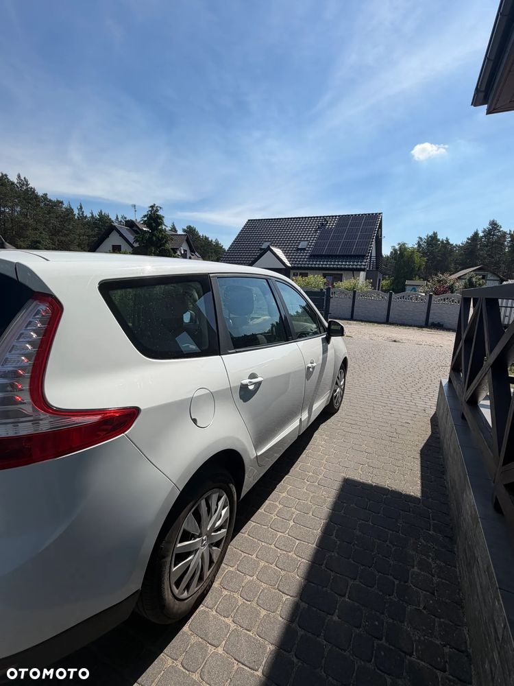 Renault Scenic 1.5 dCi Bose EDC - 4