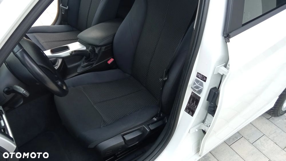 BMW Seria 1 114i - 15