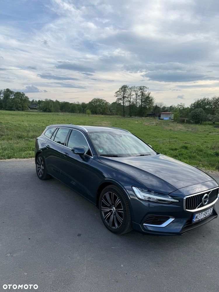 Volvo V60 T6 AWD Plug-In Hybrid Inscription - 4