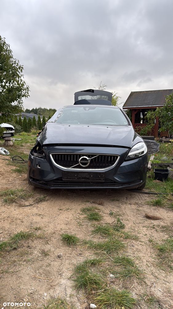 Volvo V40 D2 RDesign - 1