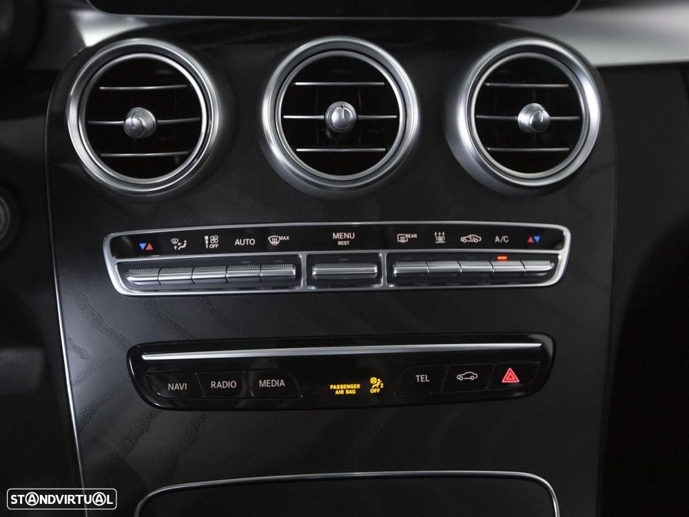 Mercedes-Benz C 300 de AMG Line - 26