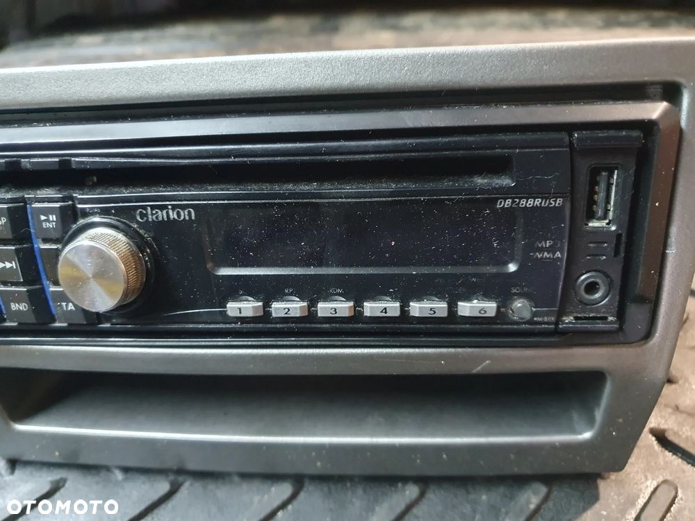 Radio samochodowe Clarion DB288RUSB - 3