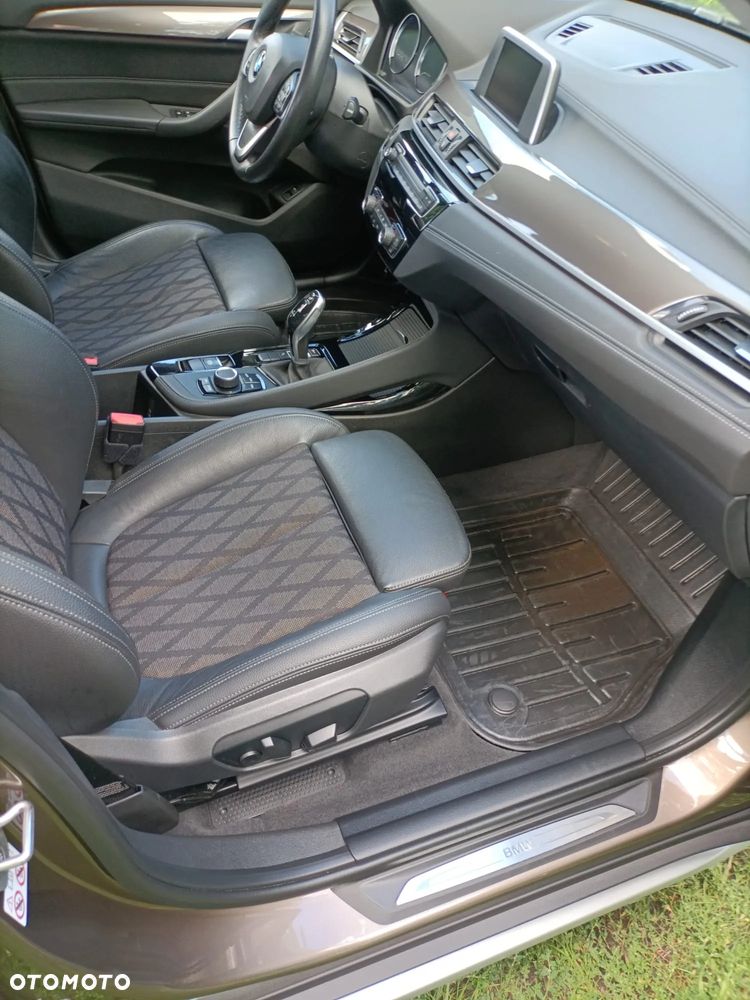 BMW X1 sDrive18i - 13
