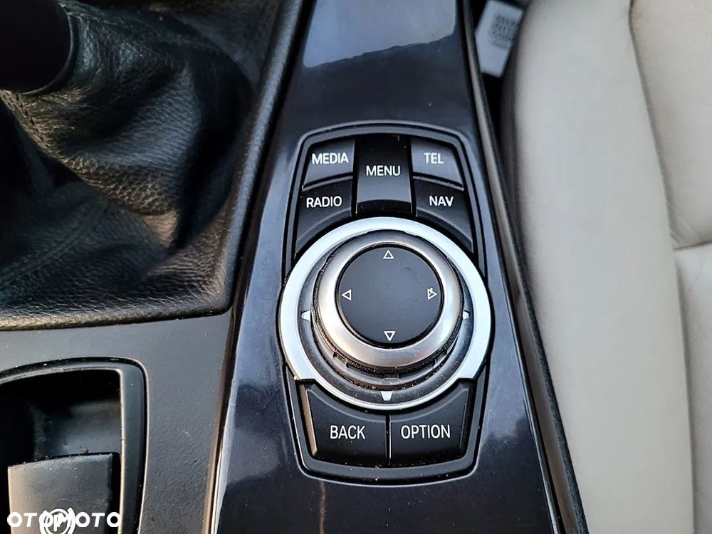 BMW Seria 5 520d Touring Luxury Line - 21