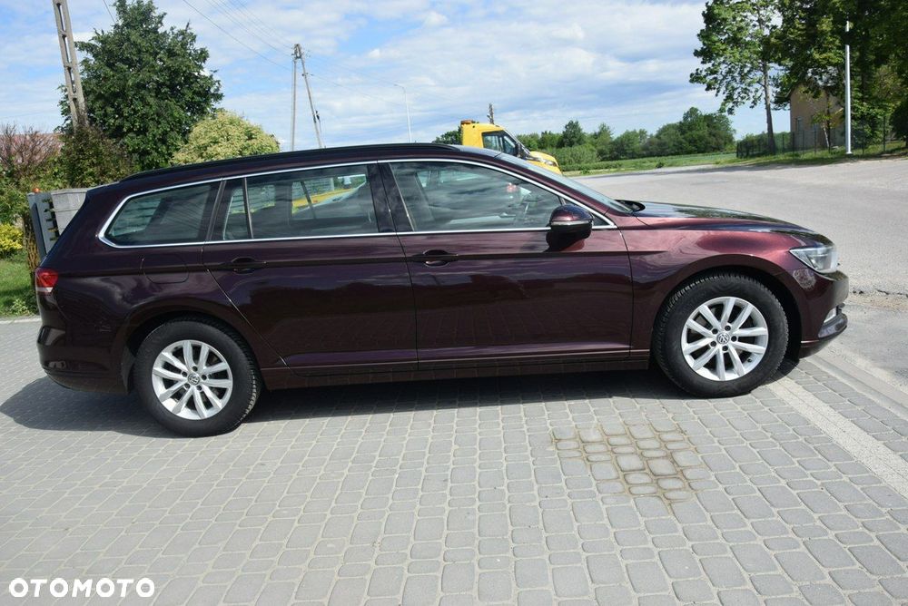 Volkswagen Passat - 12