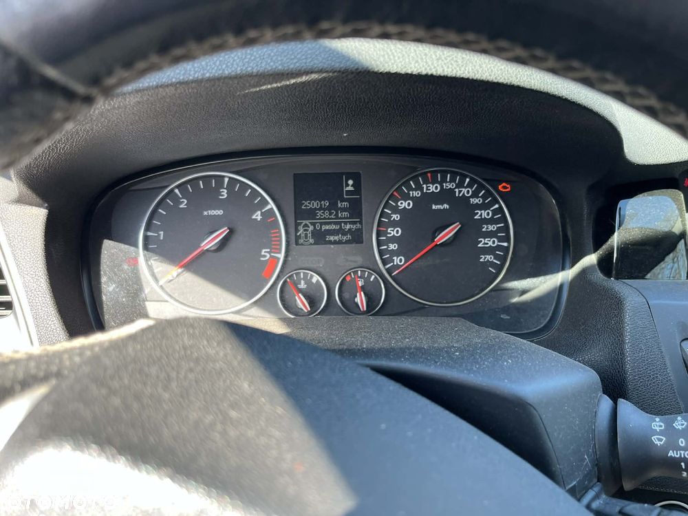 Renault Laguna 2.0 dCi FAP Exception - 11
