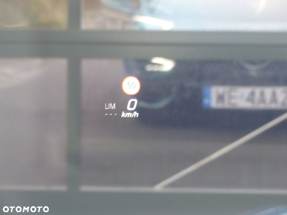 Mercedes-Benz CLA 200 AMG Line 7G-DCT - 34