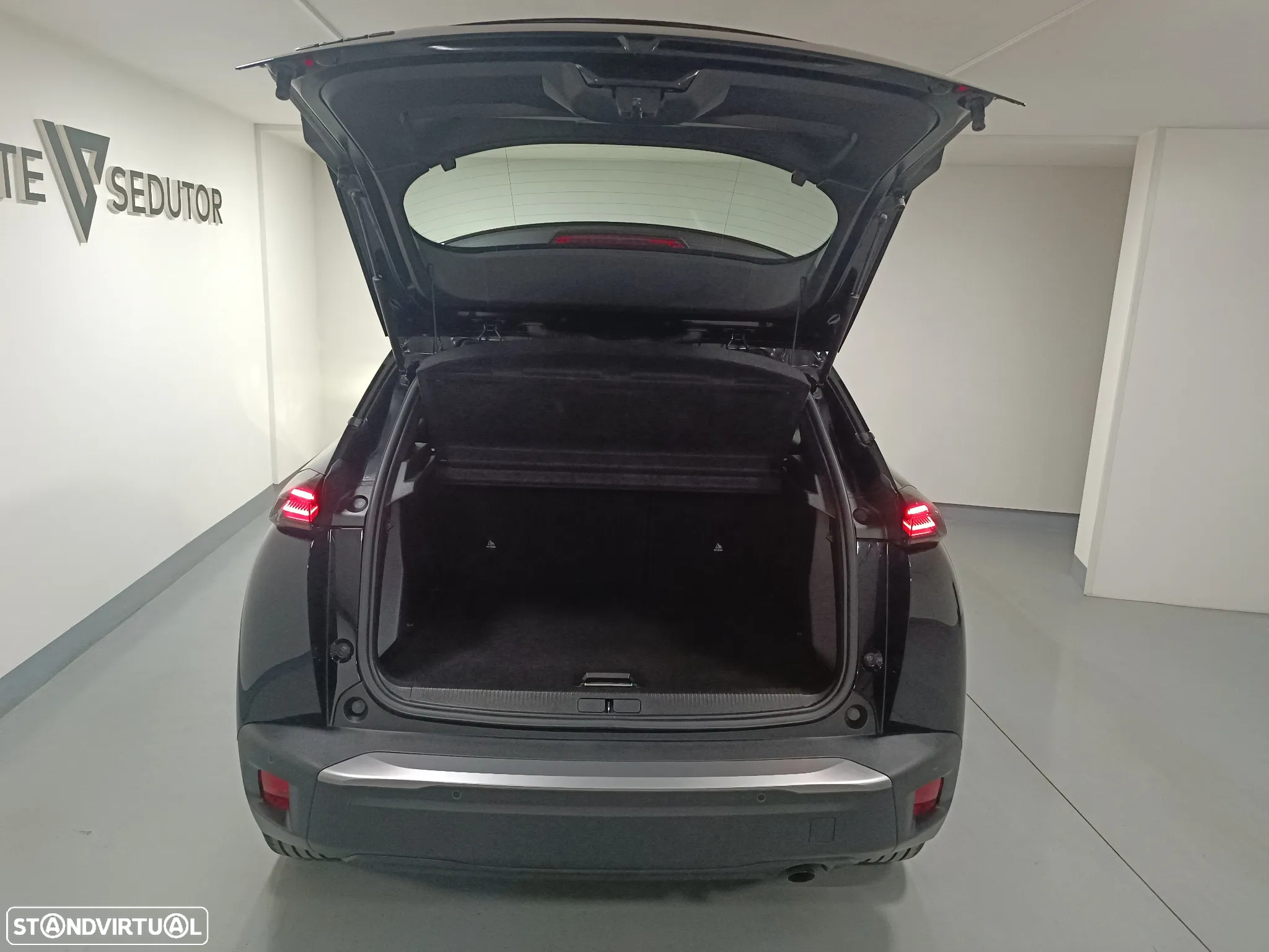 Peugeot 2008 1.2 PureTech Active Pack - 5