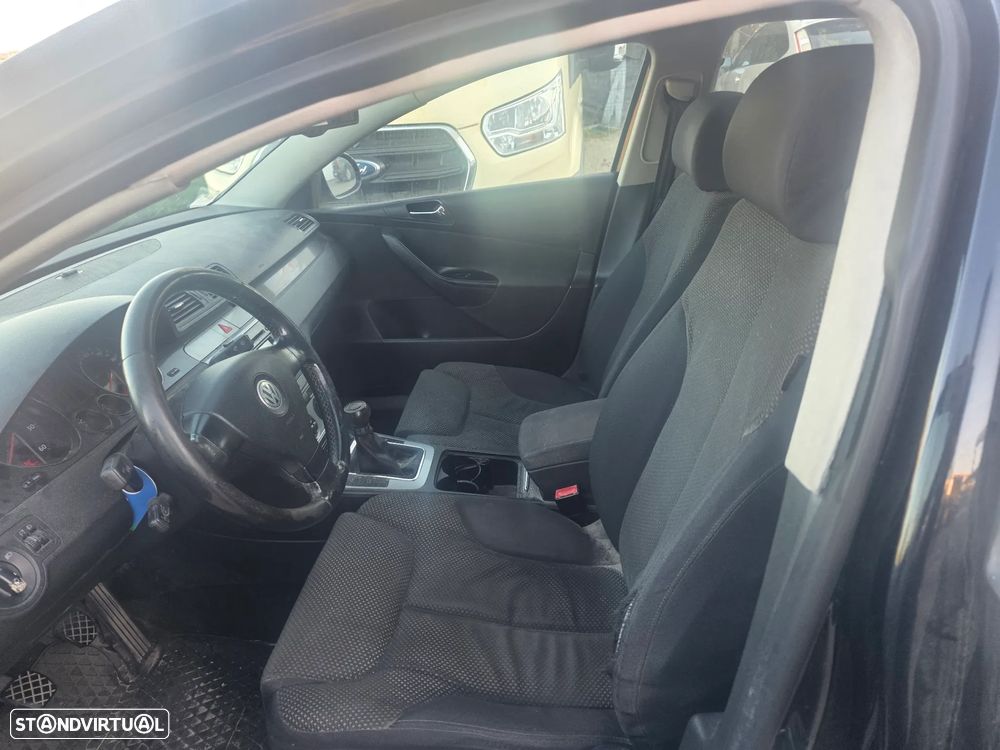 VW Passat 2.0 TDI Confortline - 7