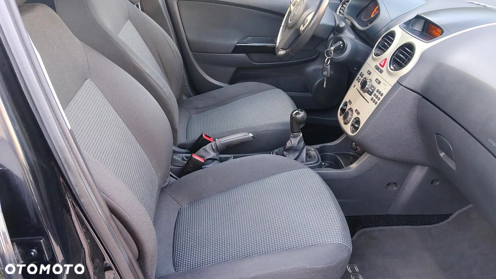 Opel Corsa 1.2 16V Innovation - 17