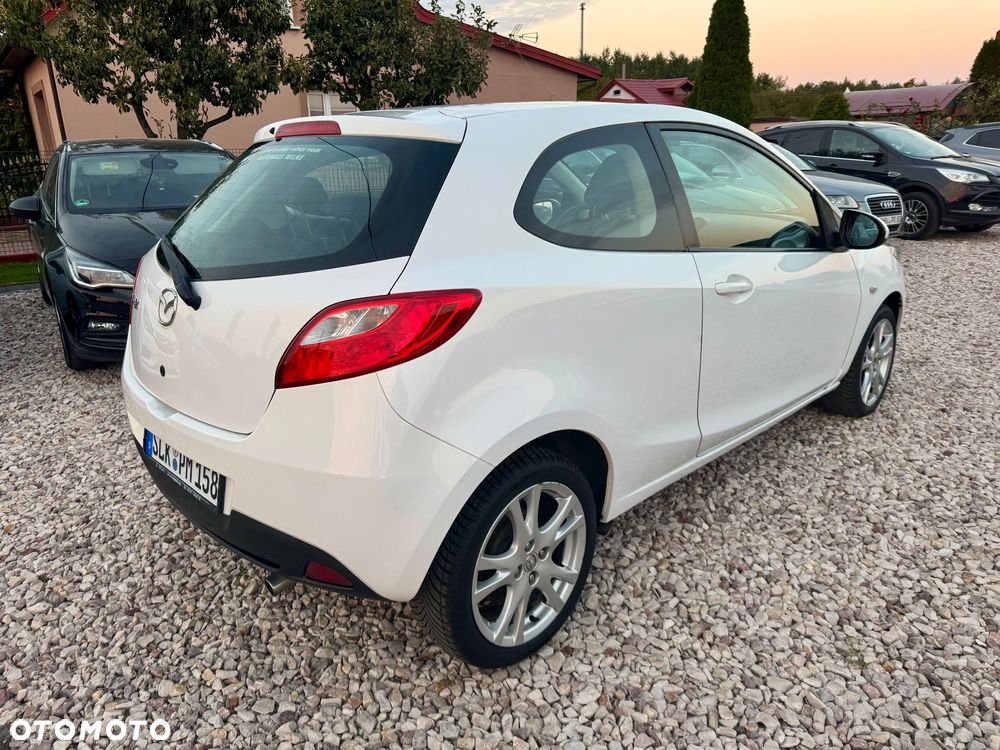 Mazda 2 - 3