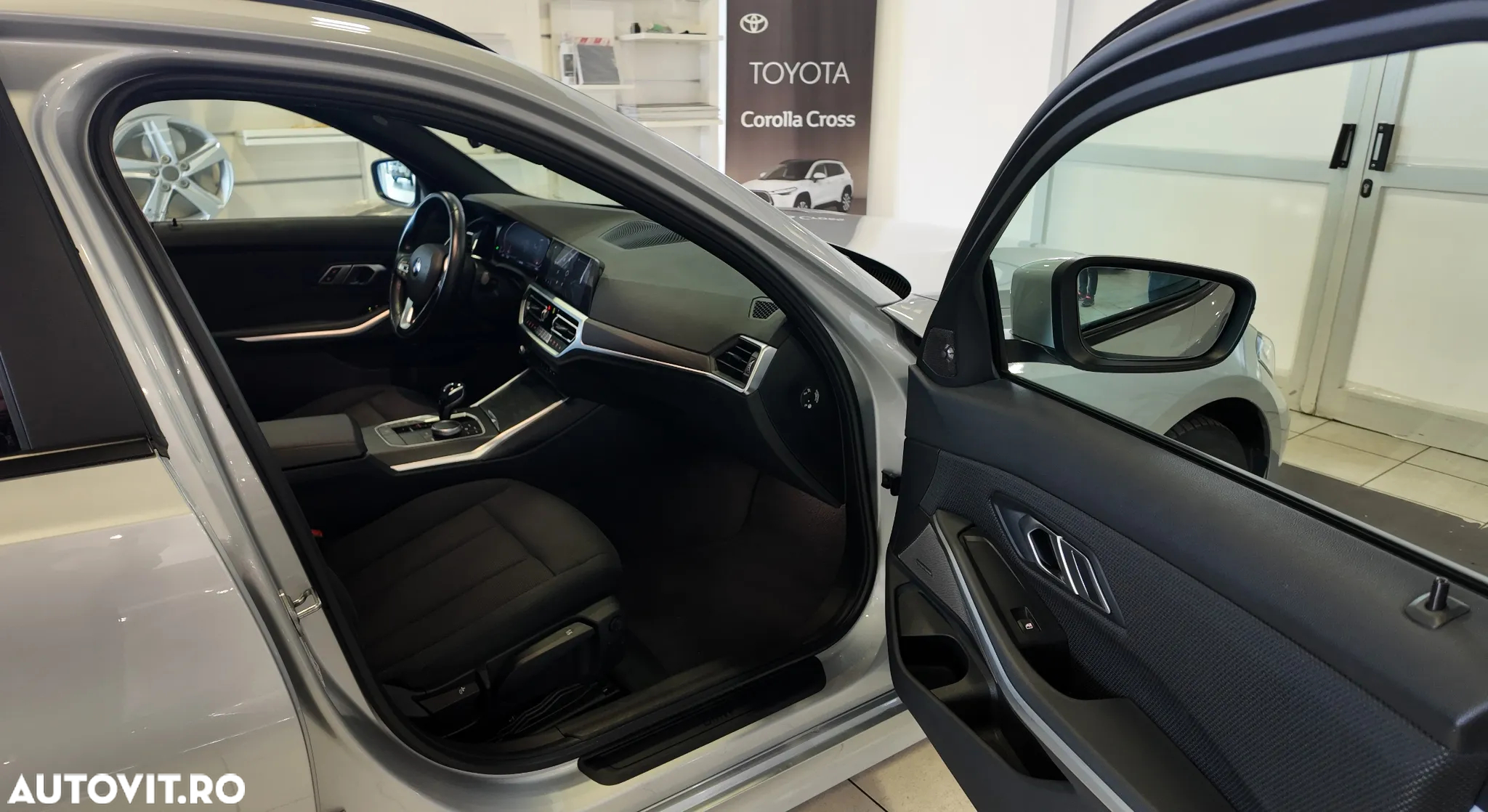 BMW Seria 3 320d Touring xDrive Aut. Advantage - 11