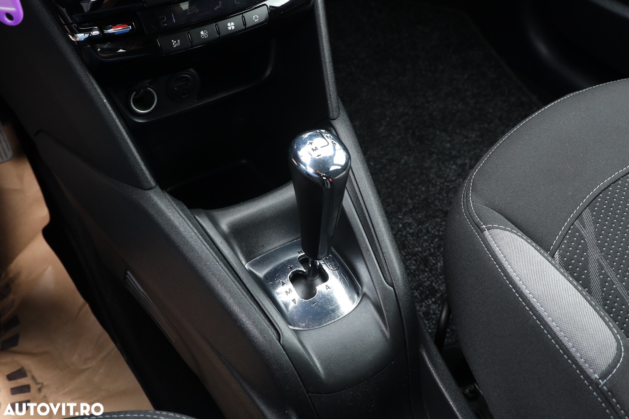 Peugeot 208 1.4 HDi FAP STT Active - 26