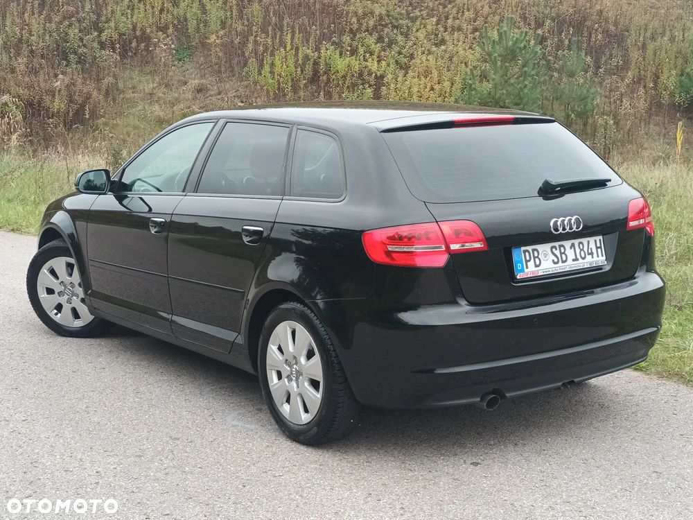 Audi A3 Sportback 1.6 Attraction - 12