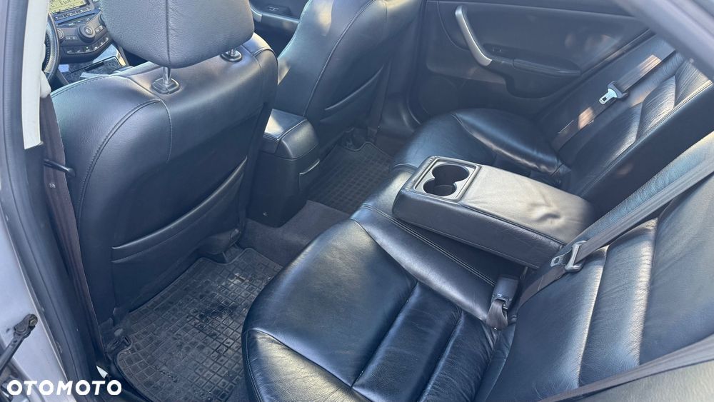 Honda Accord 2.4 Executive - 26