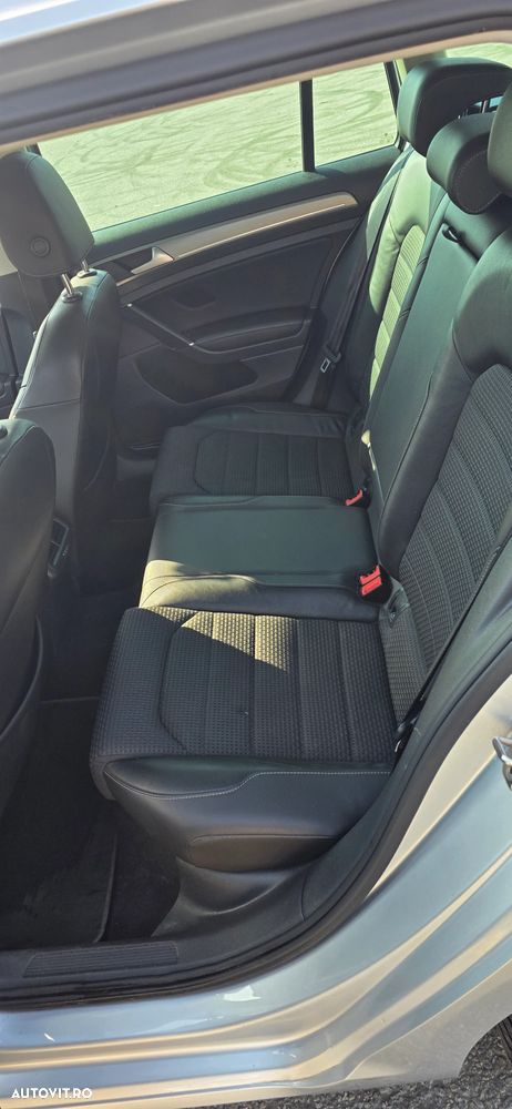Volkswagen Golf 1.6 TDI BlueMotion Technology Trendline - 26