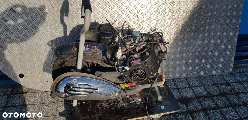 Silnik 50 4T Do Skutera Chińskiego Na Koło 10 - 6