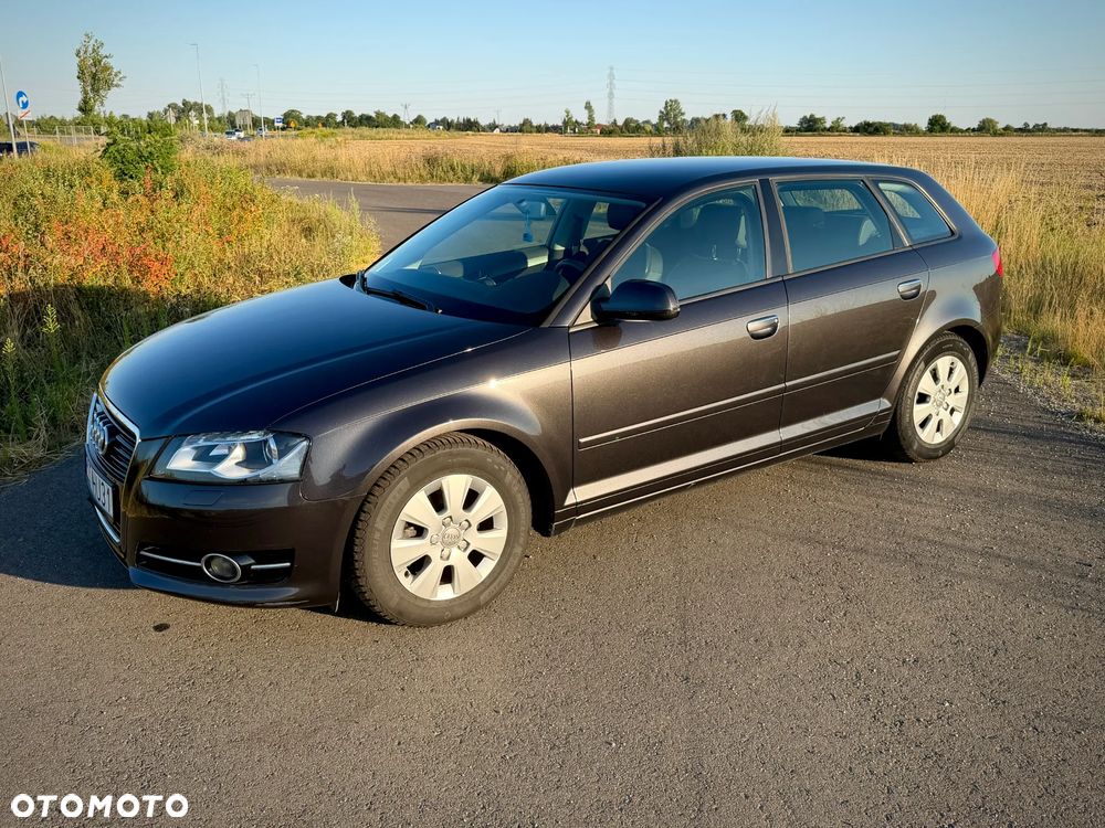 Audi A3 Sportback 1.6 TDI DPF Attraction - 1