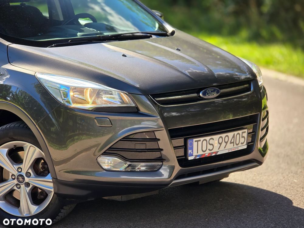 Ford Kuga 2.0 TDCi 2x4 Titanium - 36