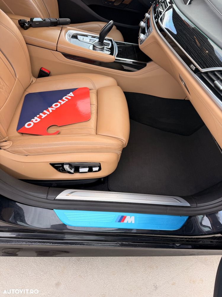 BMW Seria 7 740d xDrive MHEV - 19