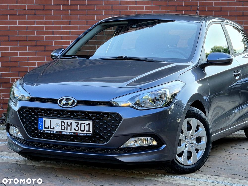 Hyundai i20 blue 1.2 Advantage+ - 11