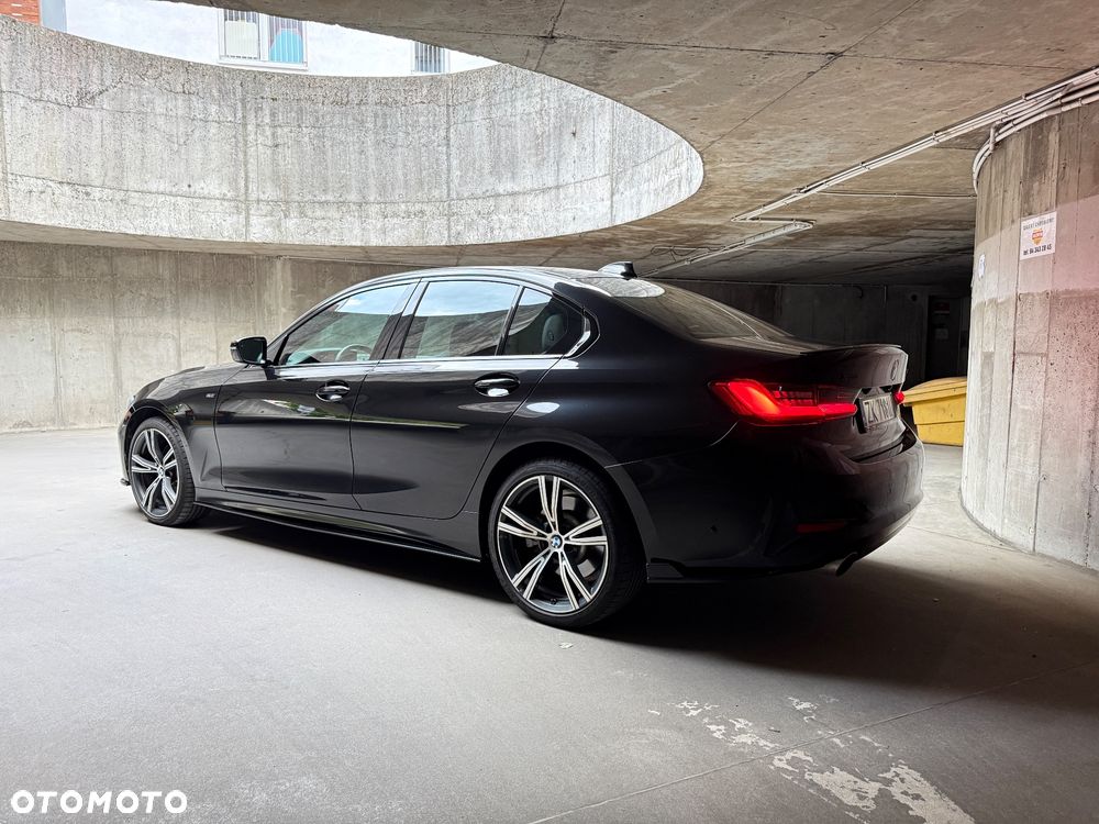 BMW Seria 3 330i Luxury Line sport - 10